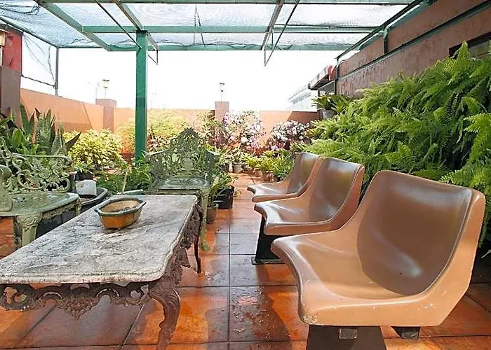 L Mansion 2 Palanan Makati 2* Manila