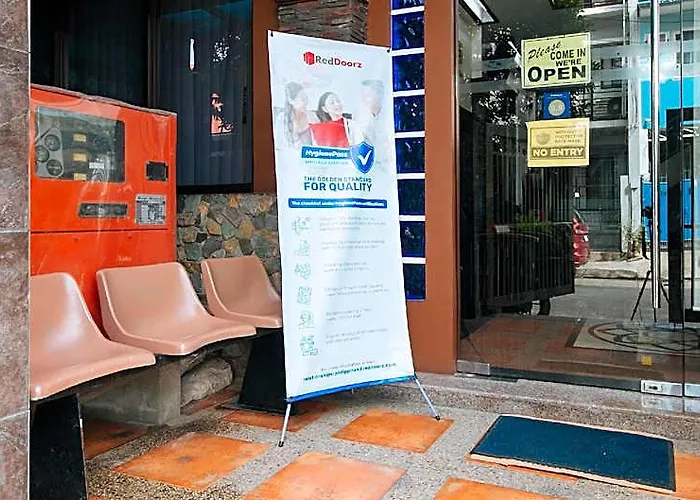 L Mansion 2 Palanan Makati 2*